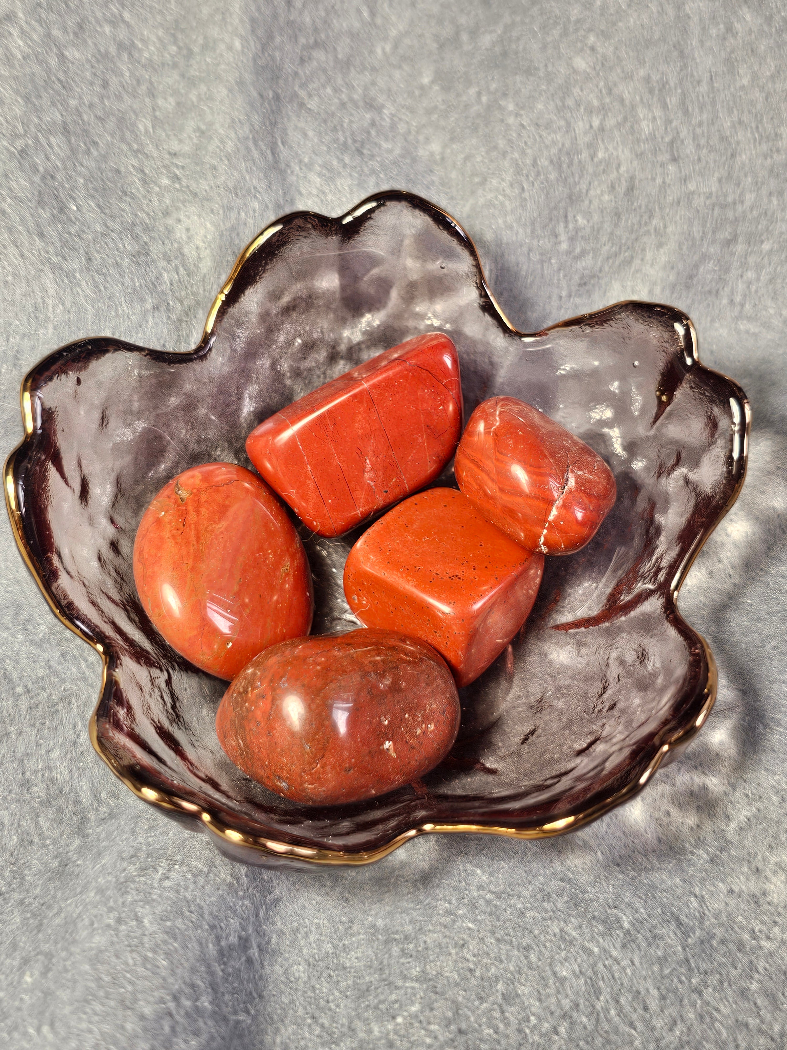 Red jasper tumbles