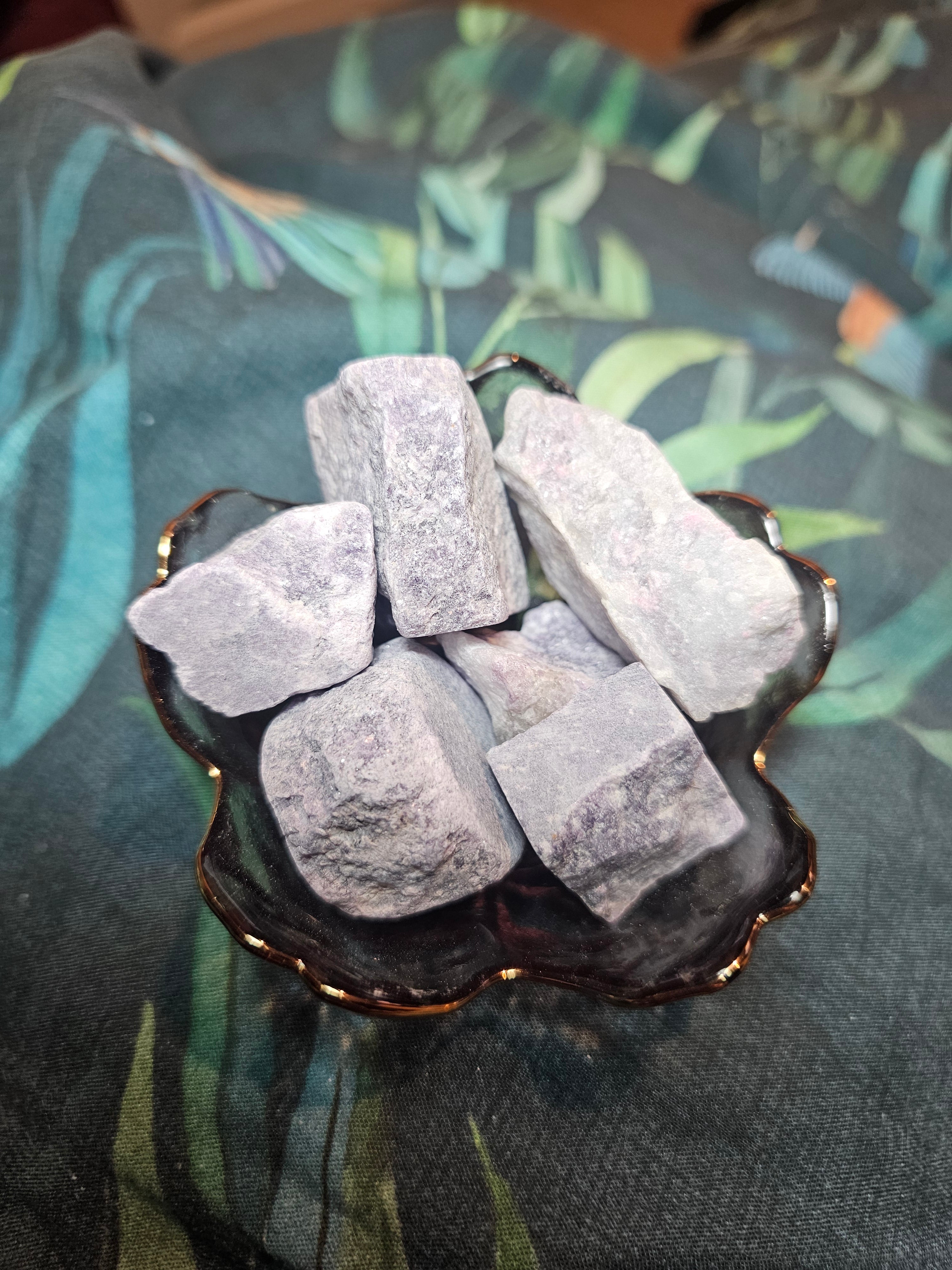 Lepidolite raw