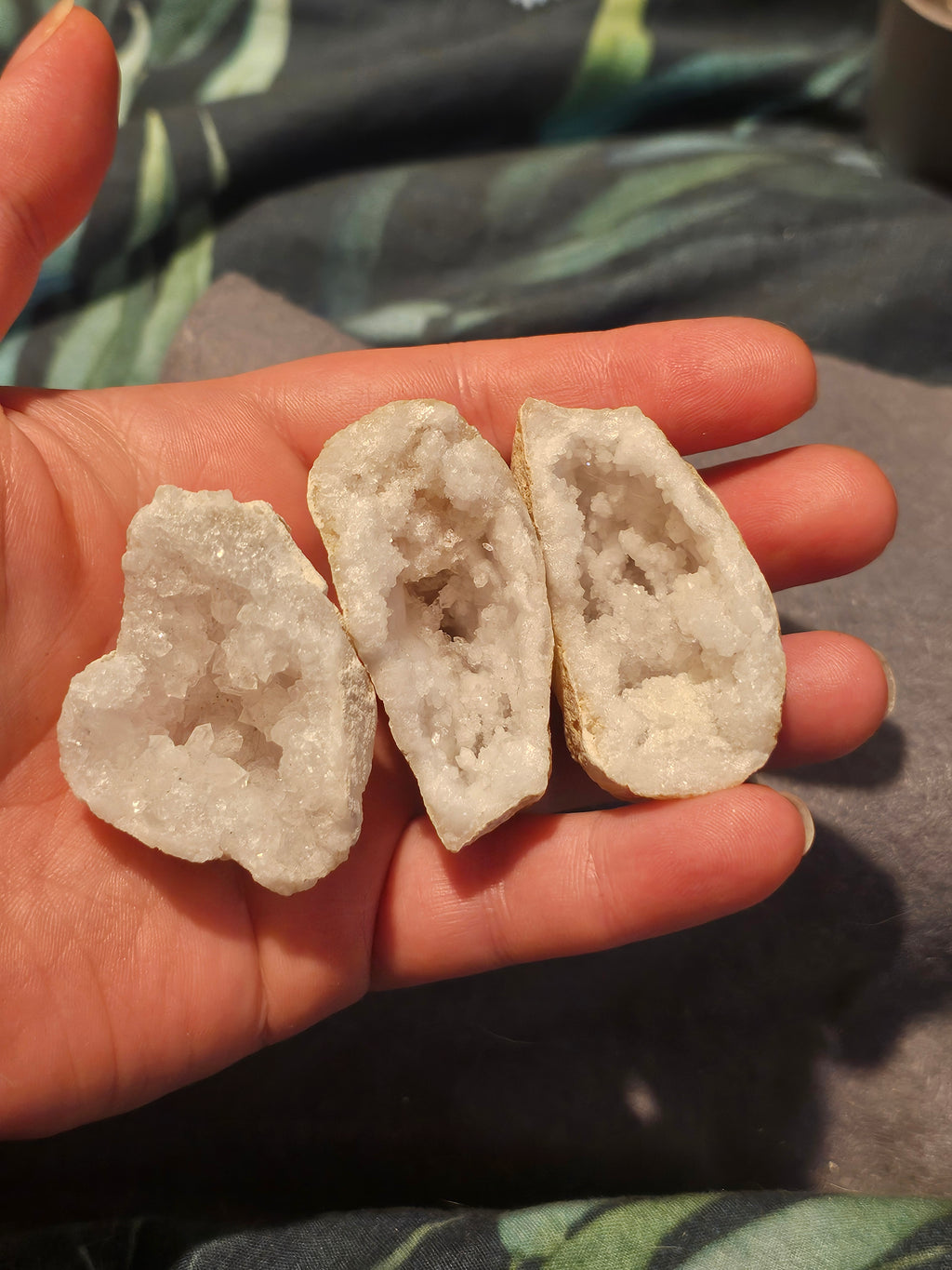 Quartz geode