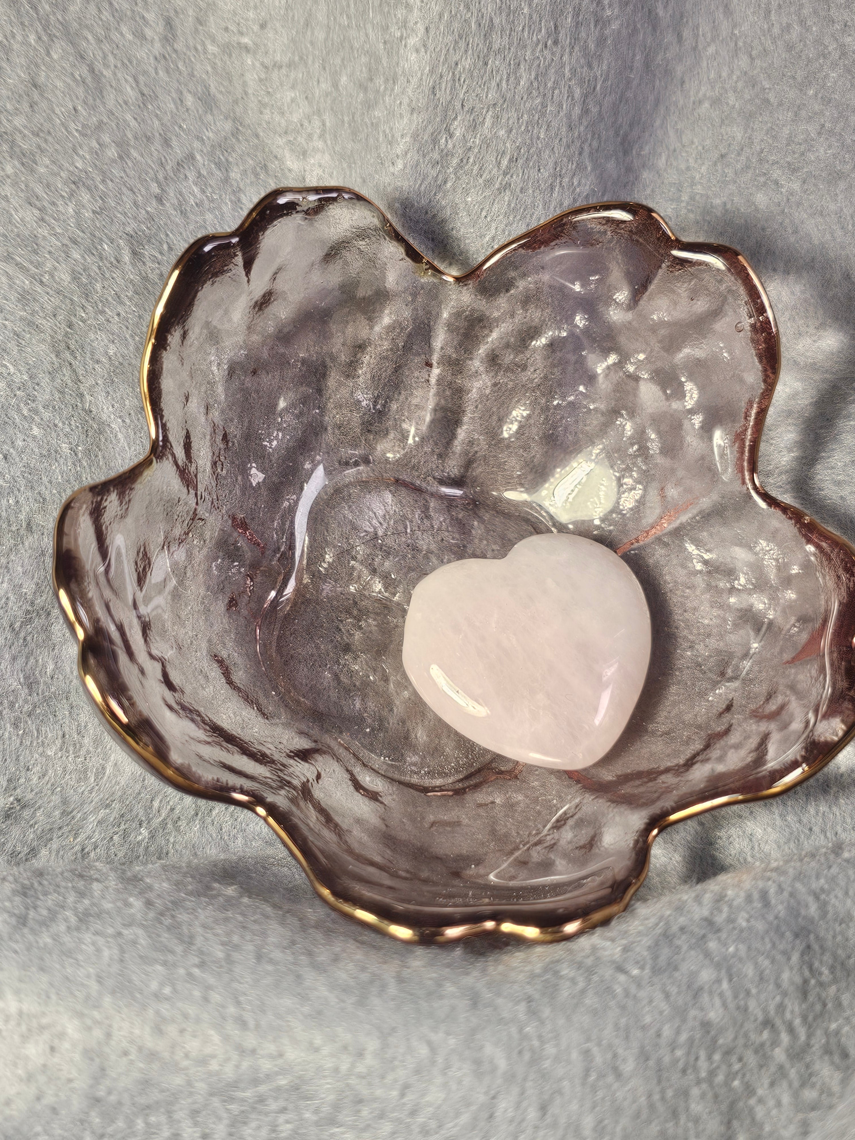 Rose quartz heart
